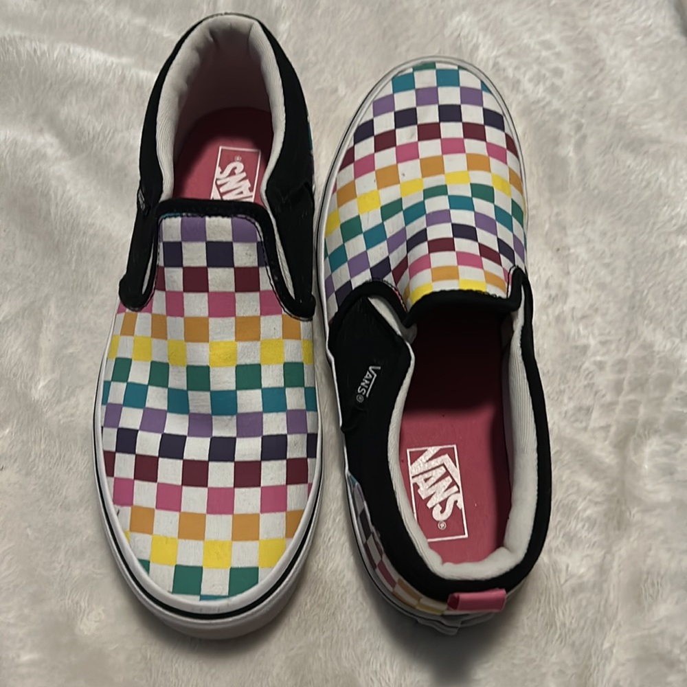 vans - Picture 2 of 2